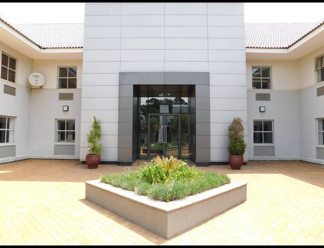 138M² OFFICE TO LET IN HYDE PARK